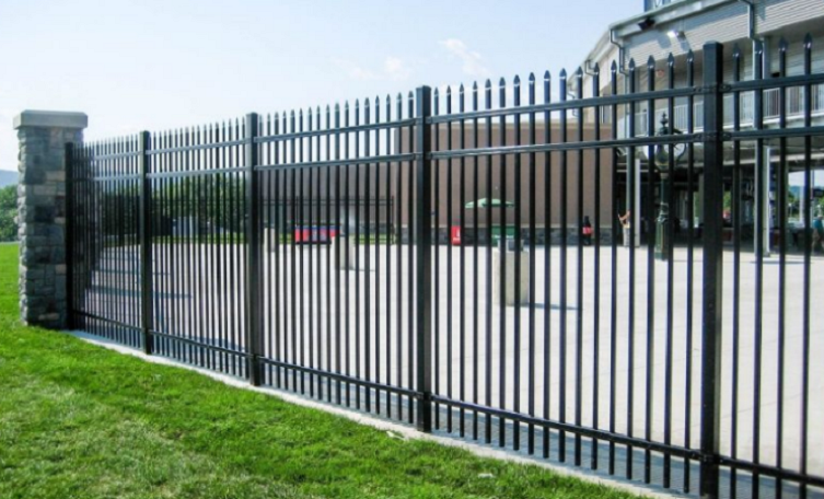 How to Choose the Right Picket Steel Fence Online